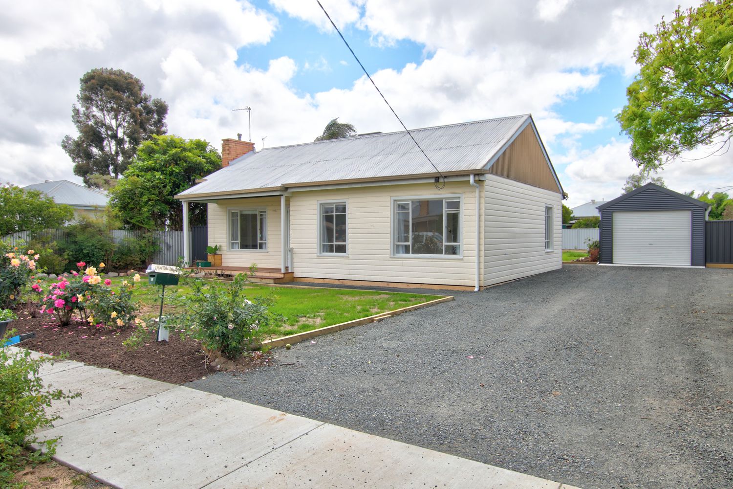 16 Johnson Street, Horsham