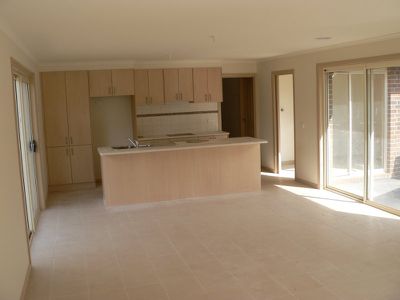 1 / 4 Tambo Court, Werribee