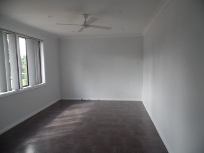 42 Heckenberg Avenue, Busby