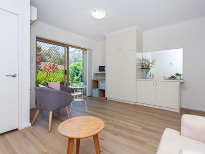 33 / 49 Arnisdale Road, Duncraig