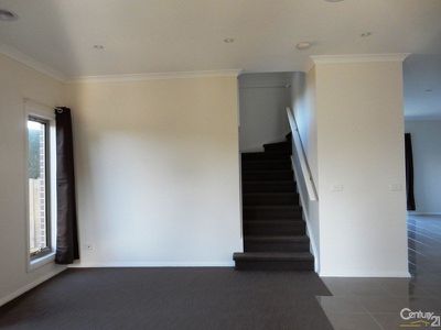 2 / 31 Beckington Crescent, Hampton Park