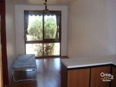 2 Delacombe Drive, Hampton Park