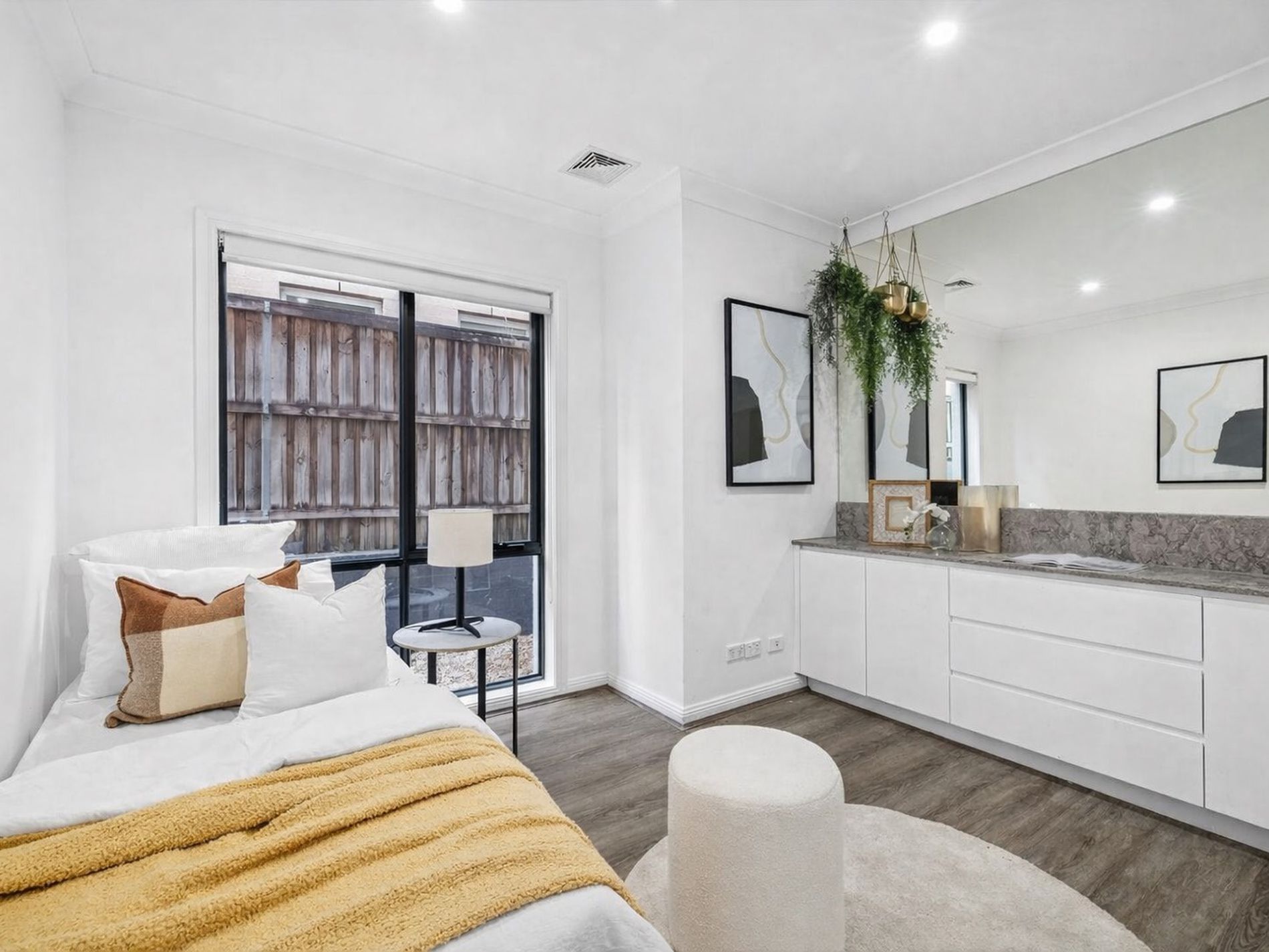 24 Travers Street, Moorebank