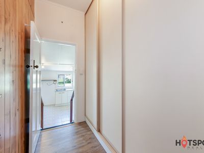 19C Low Street, Kensington