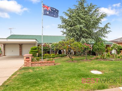 15 Beavis Place, Llanarth