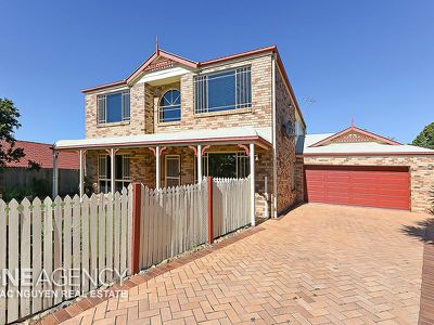 12 Vantage Close, Belmont