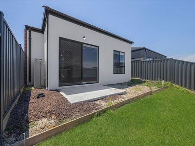 37 Craft Street, Officer