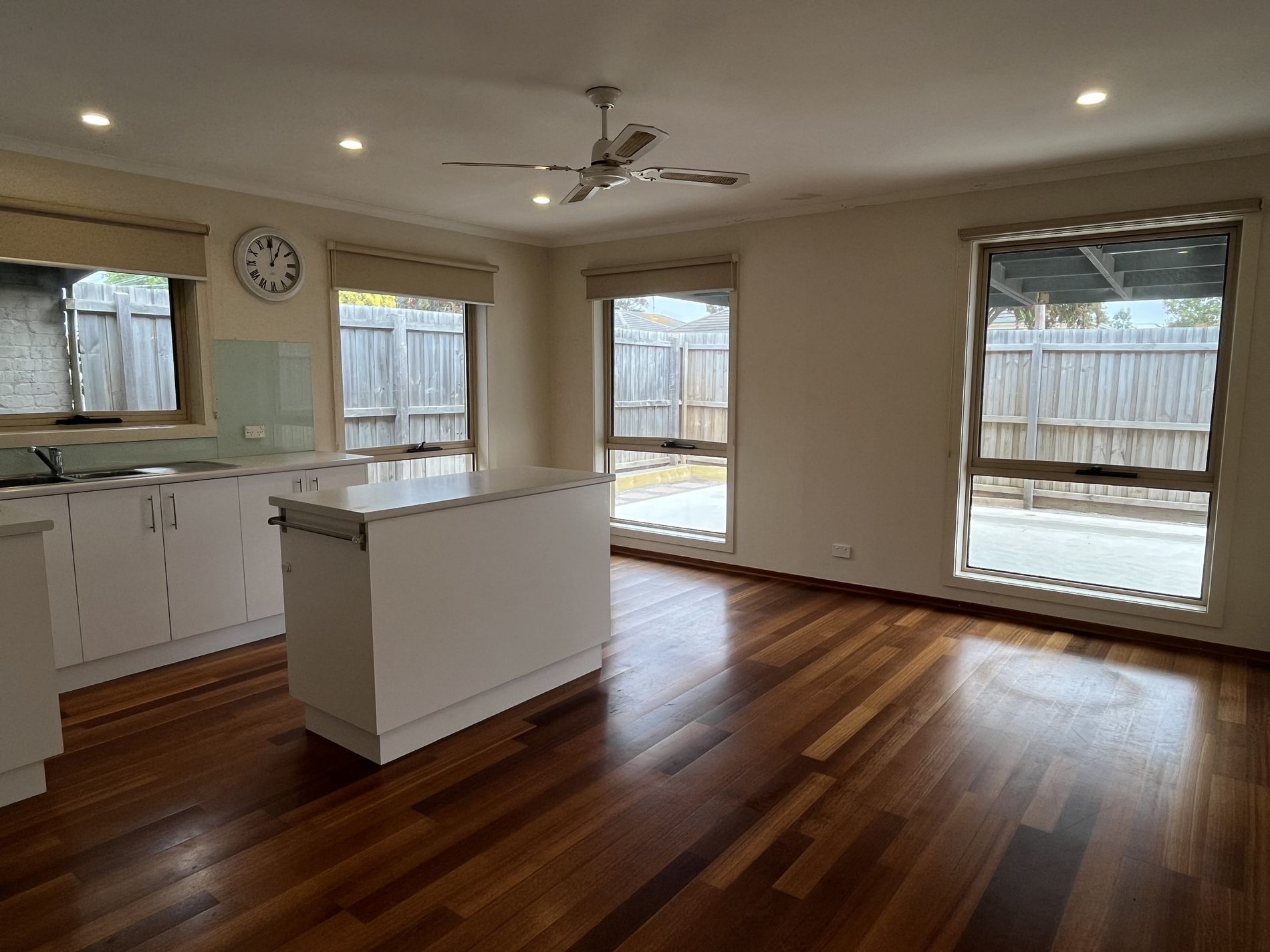 1 / 24 Cornthwaite Crescent, Leopold