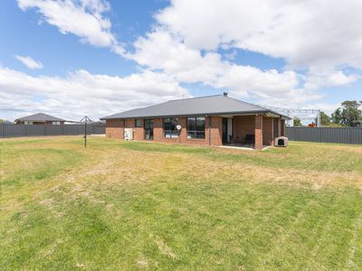 6 Monastery Court, Longford