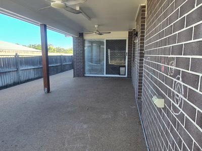 2 Bottlebrush Street, Norman Gardens