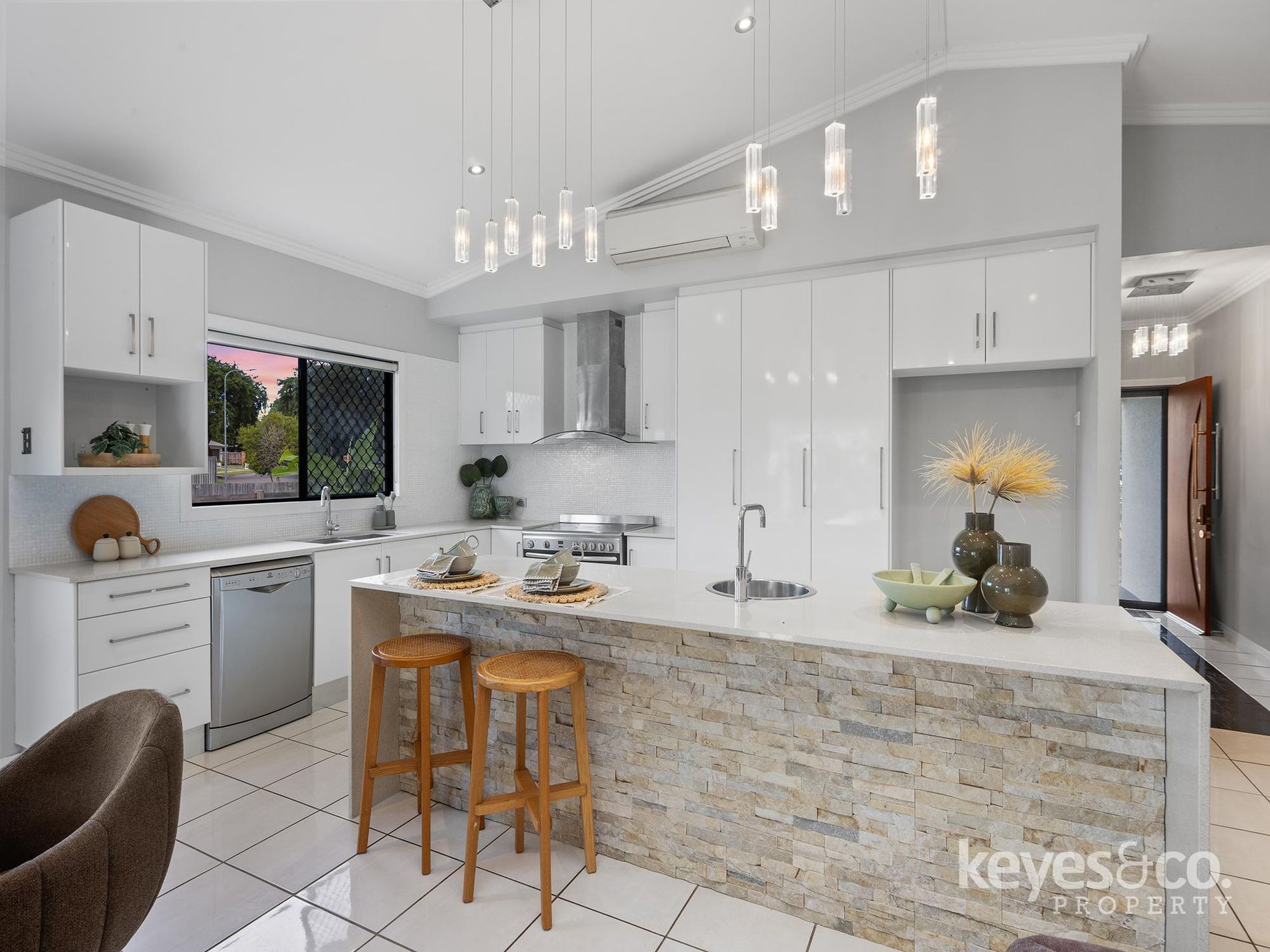 113 Klewarra Boulevard, Douglas