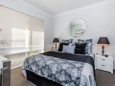 8/12 Willespie Drive, Pearsall