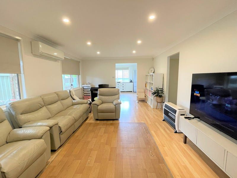 12 Wolara Avenue, Glenmore Park