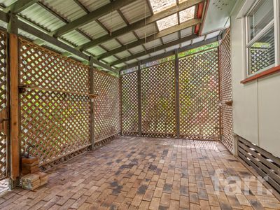 14 Merrell Street, Holland Park West