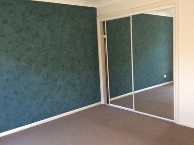 2 / 13 Parkes Street, Oak Flats