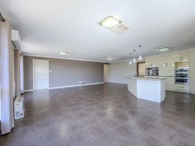 6 Waldorf Place, Dubbo
