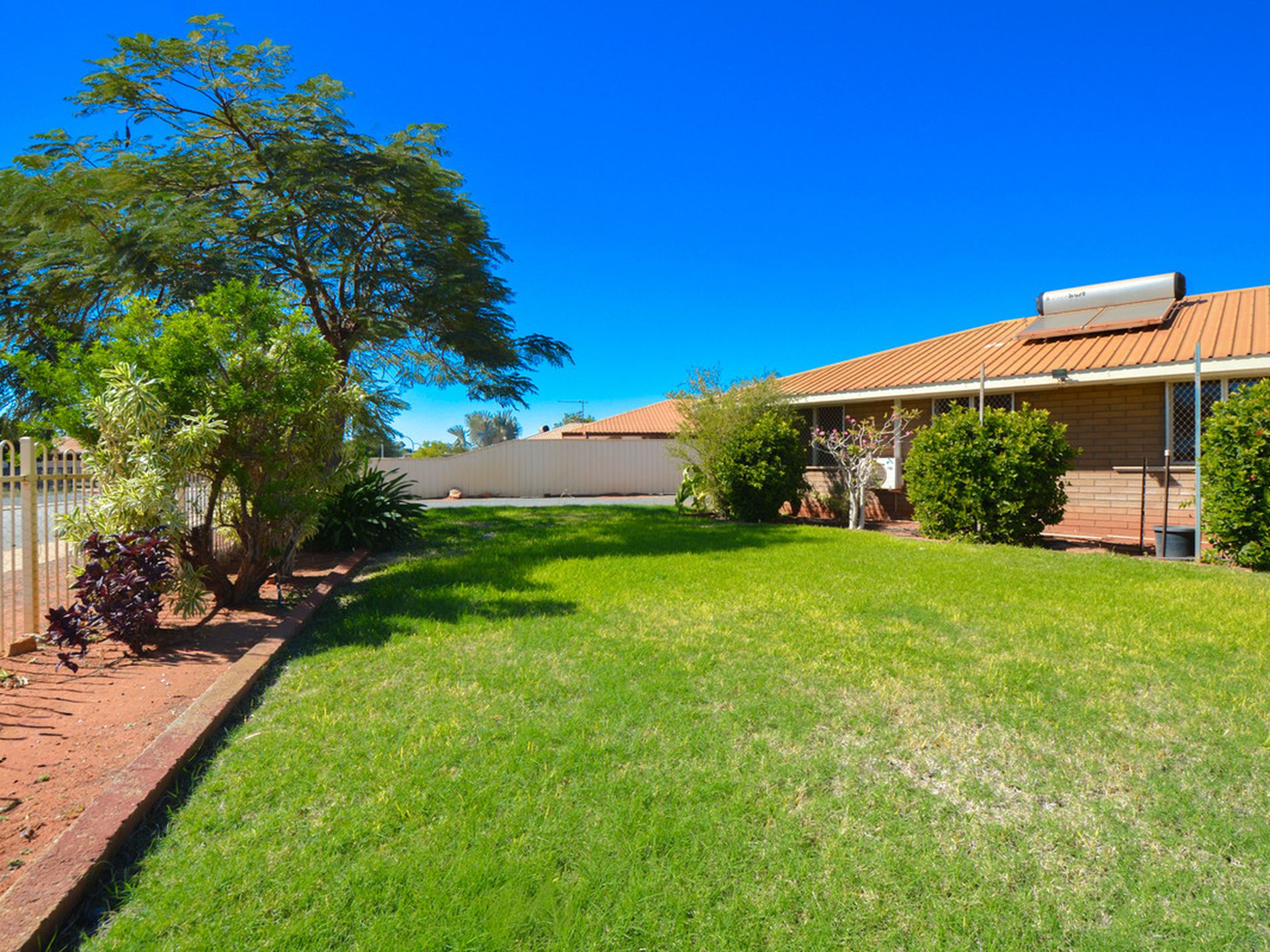 4 Yanderra Crescent, South Hedland