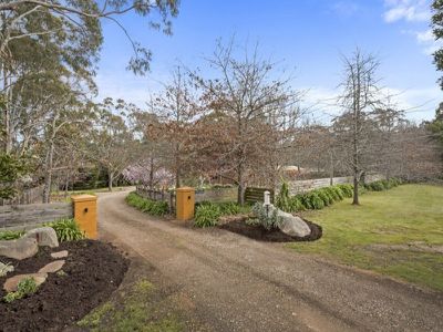 9 CLARKE STREET, Mount Macedon