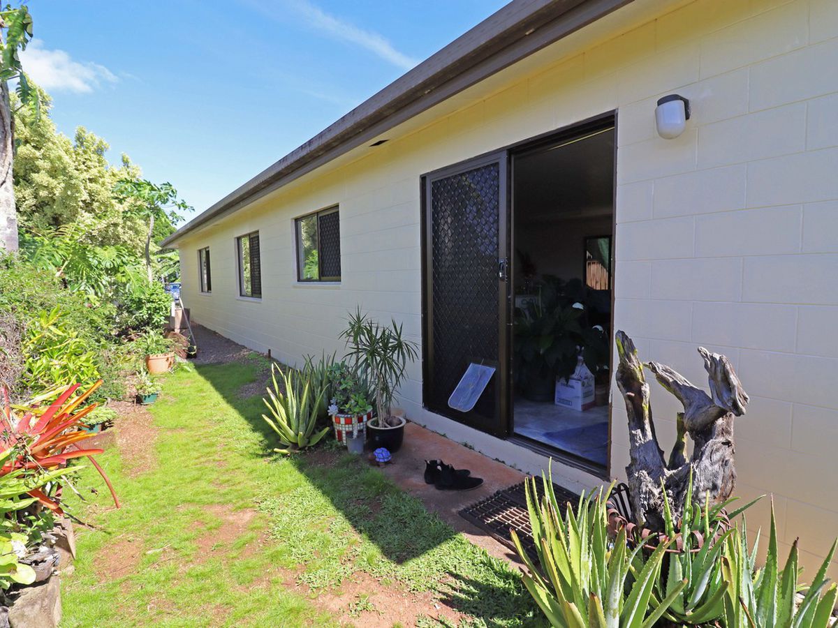 10 PUTT STREET, Atherton