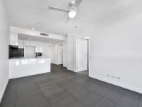  2205 / 10 Trinity Street, Fortitude Valley