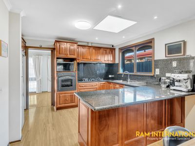 12 Minogue Crescent, Hoppers Crossing