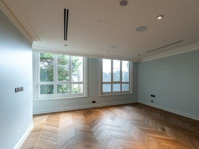 2 / 147 Darling Point Road, Darling Point