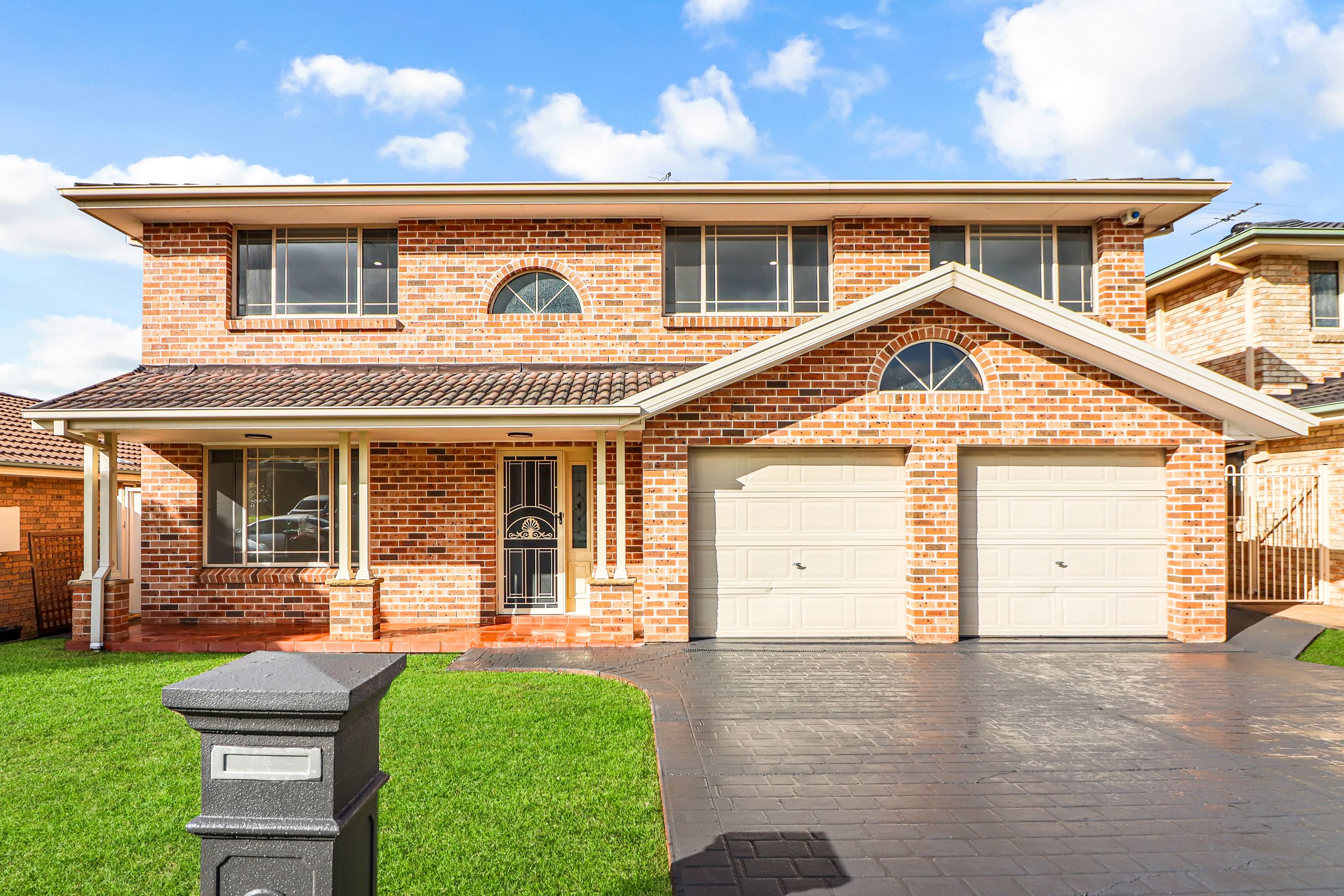 37 Bundeluk Crescent, GLENMORE PARK
