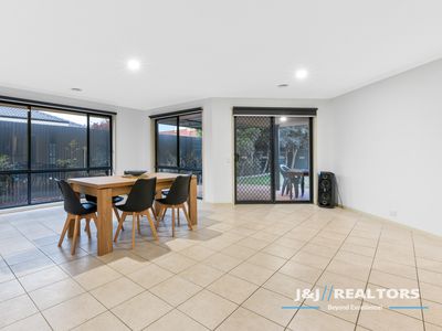 7 Shay Close, Narre Warren South