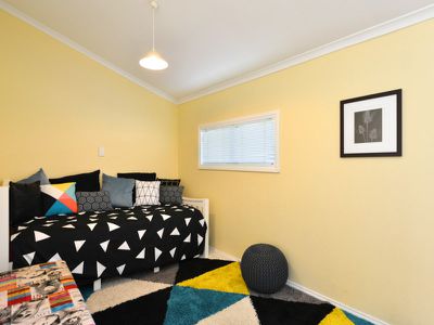 15 Bourke Street, Piccadilly