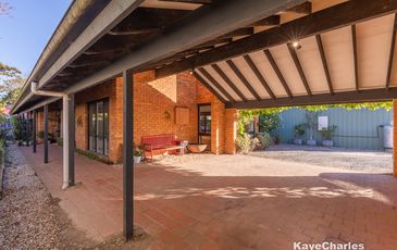 2 Young Street, Beaconsfield Upper
