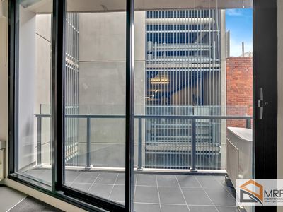 204 / 33 Claremont Street, South Yarra