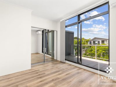 L210 / 8-10 Loveridge Street, Alexandria