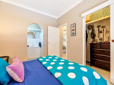 1 / 32 Valley View Drive, West Albury