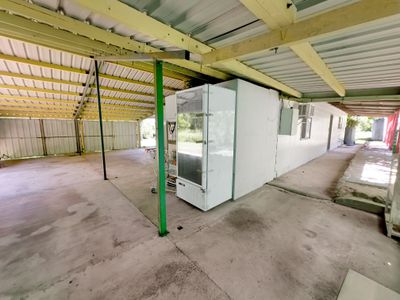 345 Midge Point Road, Bloomsbury