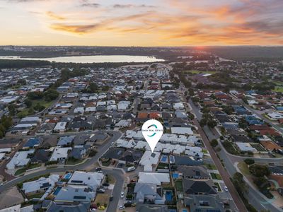 5 Scarlet Close, Tapping