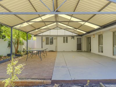 4 Chester Place, Beechboro