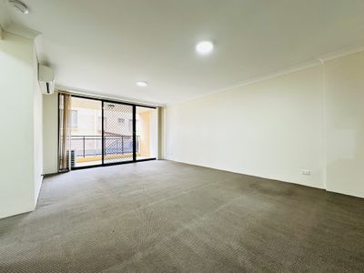 4/181 Hawkesbury Rd, Westmead
