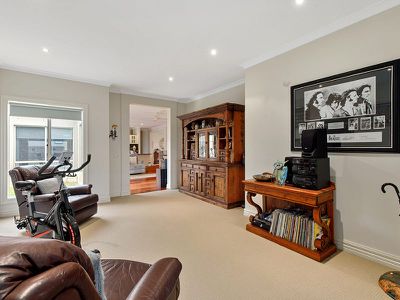 2 Lake View Dr, Broadford