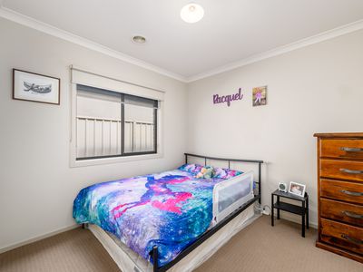 9 Settlers Drive, Kialla