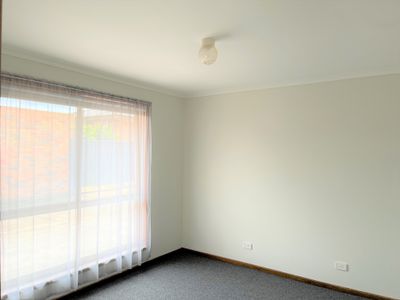 2 / 4 Margaret Street, Werribee