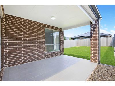 14 Longhurst Street, Oran Park