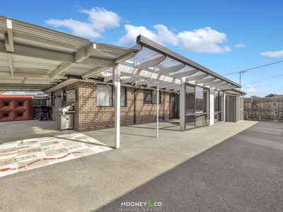14 Willora Crescent, Cranbourne West