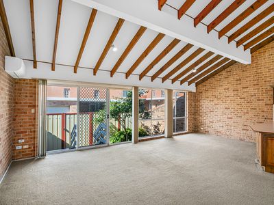 4 / 84-86 Kurrajong Street, Windang