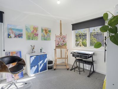 24 Longford Close, Longford