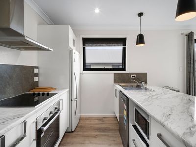 3 / 39 Adelaide Street, George Town