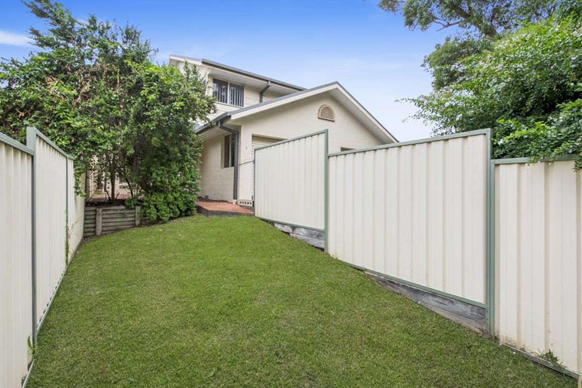 9 / 7 Jennie Cox Close, Erina