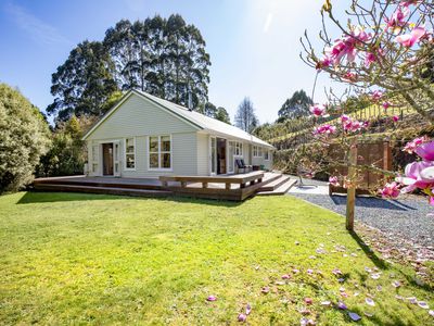 5C Janet Frame Way, Whitemans Valley