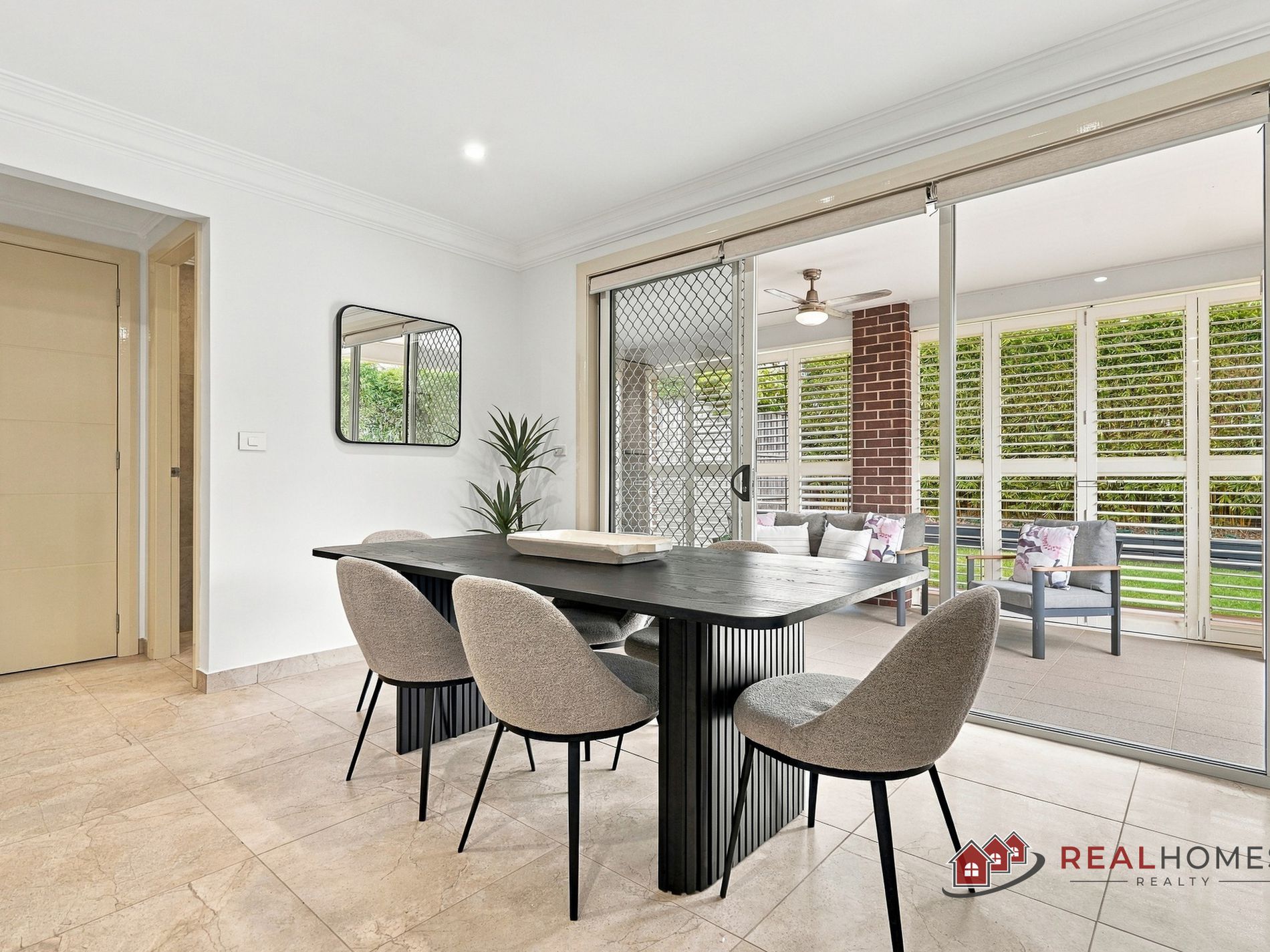 1 James Green Close, Kellyville