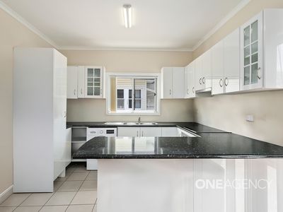 4 Carinmoney Avenue, Warilla