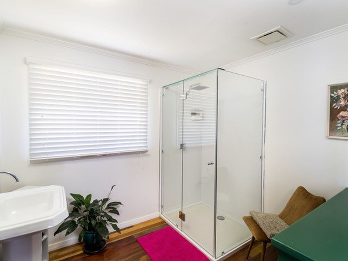 34 HERBERTON ROAD, Atherton
